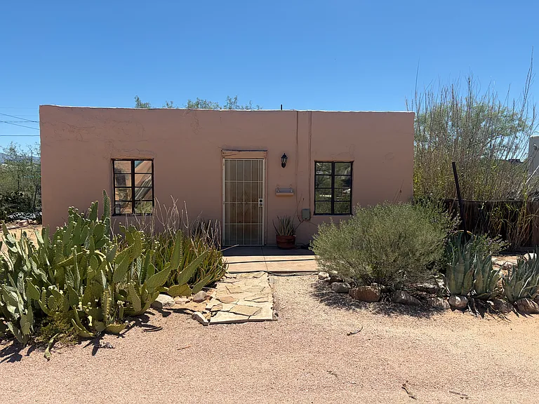 1211 E Adelaide Dr — Photo 8