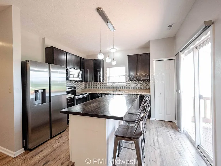 8802 Benjamin Ln — Photo 10