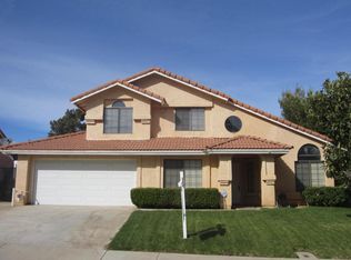 4665 Grandview Dr, Palmdale, CA 93551