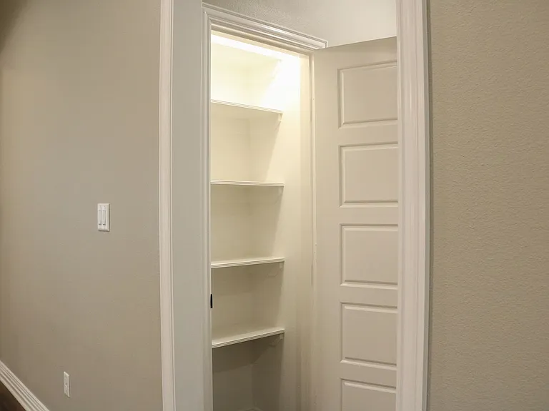 3421 Cottage Ct — Photo 9