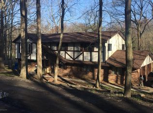 147 Rosewood Ln, East Stroudsburg, PA 18301
