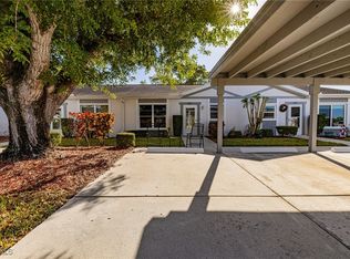 6869 Bogey Dr, Fort Myers, FL 33919