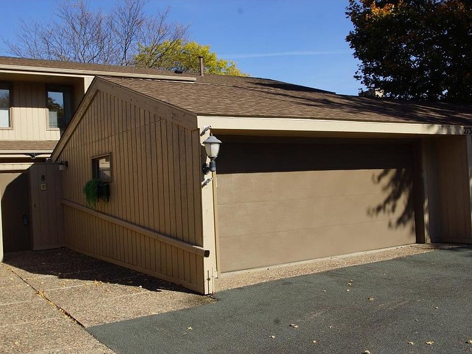 1st image of 2735 Mackubin St APT 8