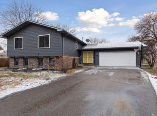 7325 Candlewood Dr, Minneapolis, MN 55445