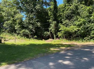 11 Laurel Rd, Rocky Pt, NY 11778