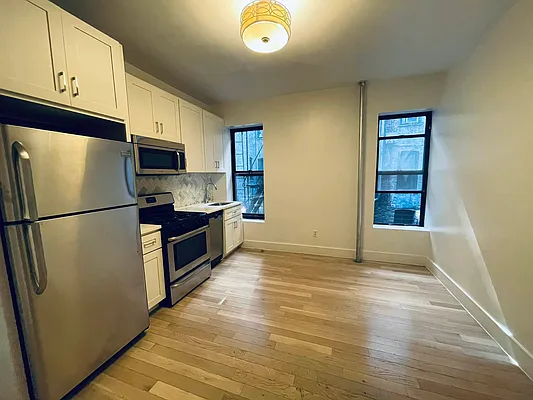 Rented by Zjama Realty Corp | media 4