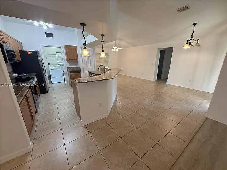3262 SW Cohutta St — Photo 8