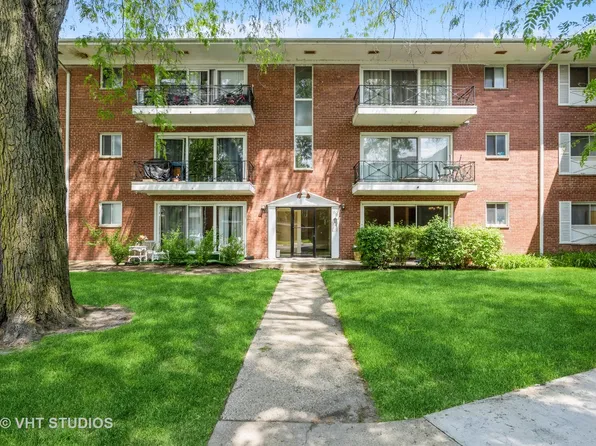 10117 Old Orchard Ct Unit 102, Skokie, IL 60076