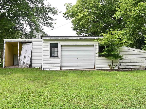 4th image of 306 Thomas St