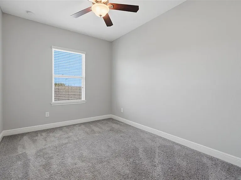 15591 Honeybell Dr — Photo 26