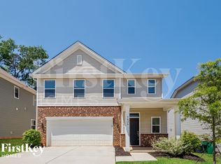 9026 Evans Woods Dr, Charlotte, NC 28215