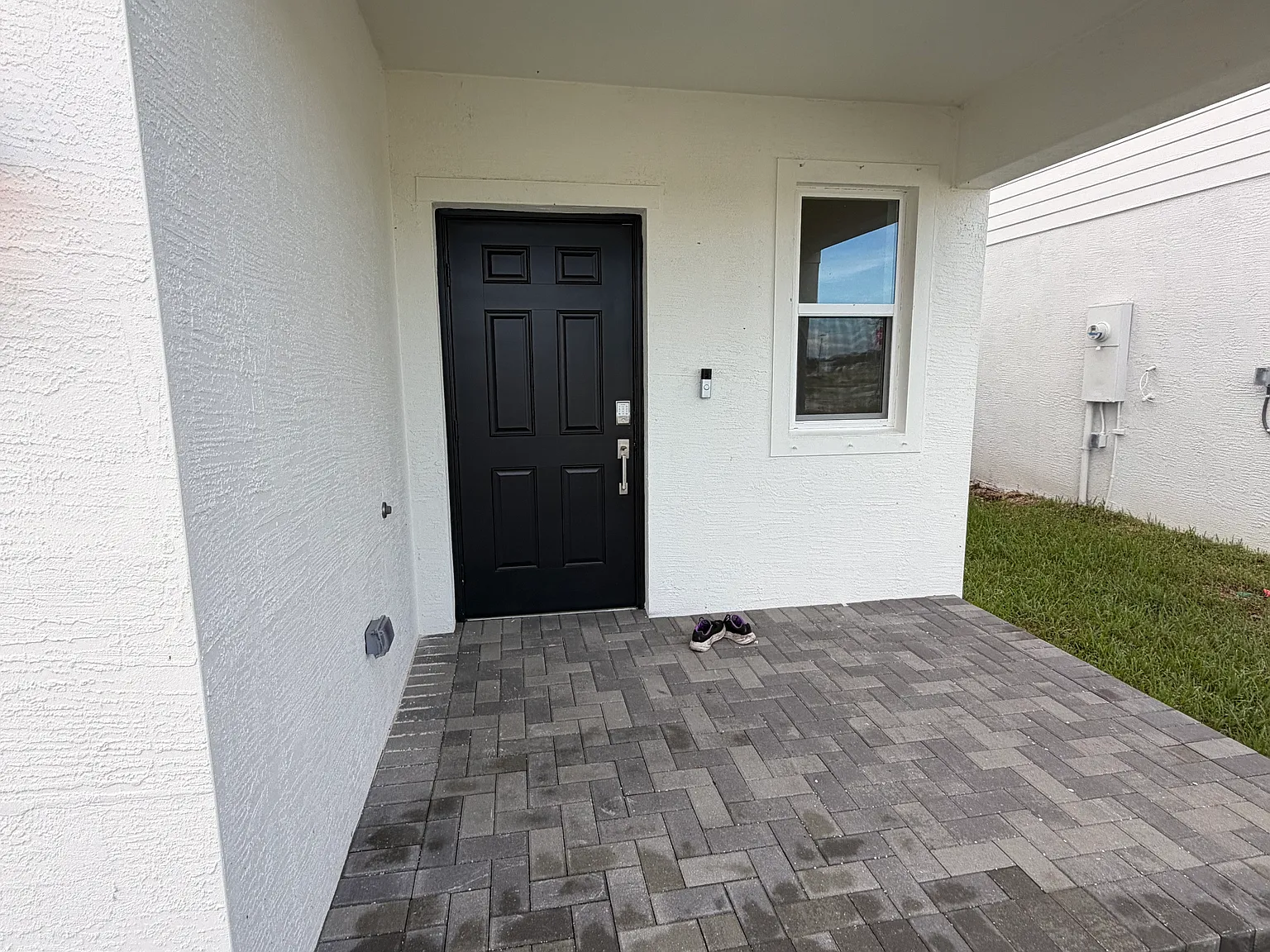 6 bed, 2458 sqft, $3,500 — Photo 3