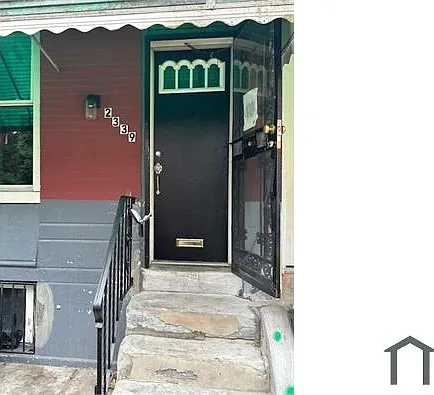 2339 N Gratz St