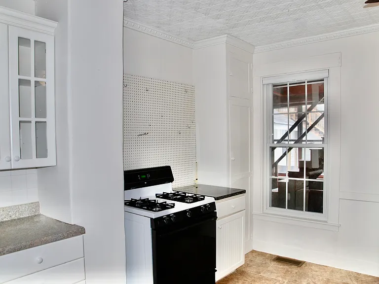 21 Union St #2 — Photo 6
