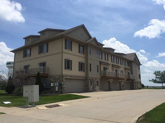 2nd image of 480 Glenmoor Pl