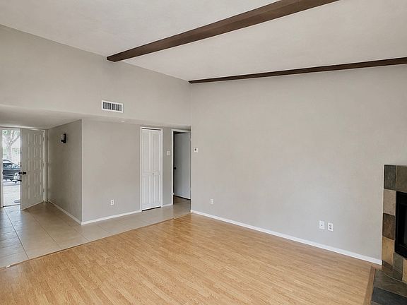 4th image of 1409 Glacier Dr