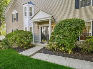 14 Cannon Ct, Basking Ridge, NJ 07920