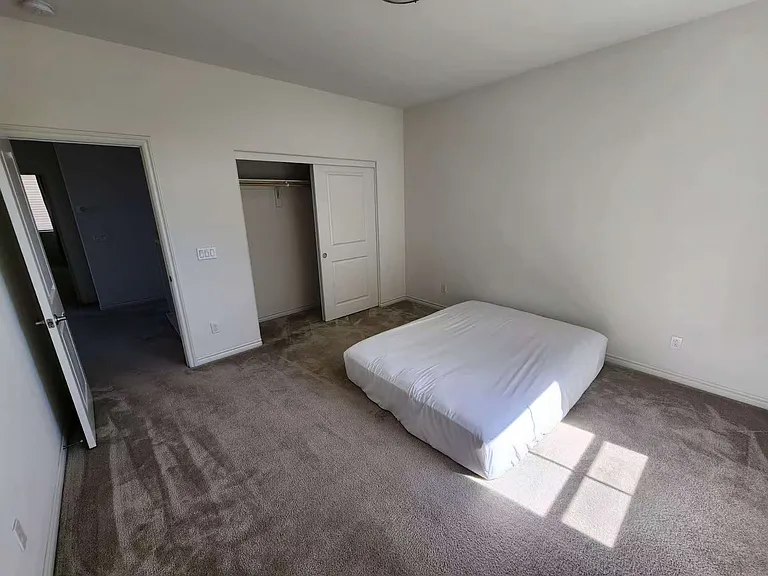 15953 Mentz Ct — Photo 13