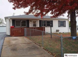 6081 H St, Omaha, NE 68117