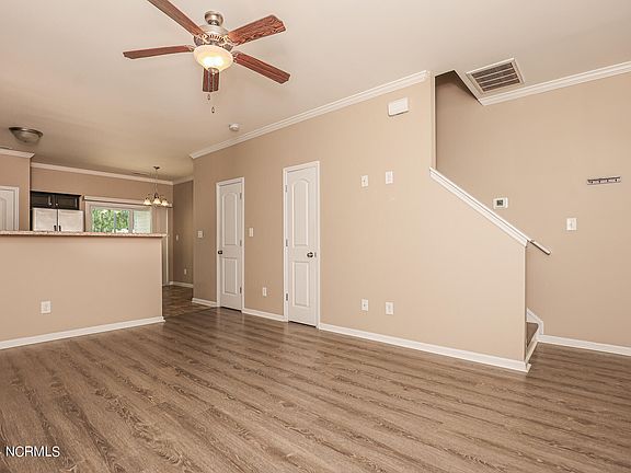 3rd image of 504 Oyster Rock Lane