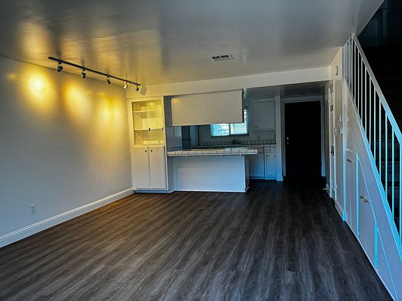 2nd image of 2321 Via Camino Ave