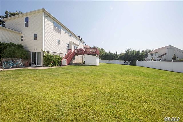 2nd image of 94 Conklin Ave