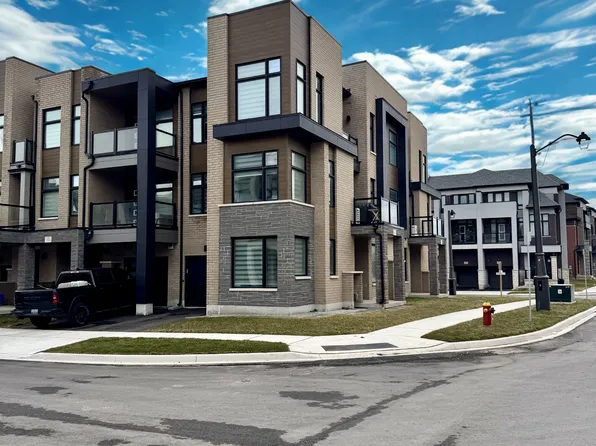 1404 Courtleigh Trl, Oakville, ON L6H 4K5