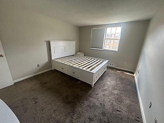 4th image of 10 Leonard Rd #10