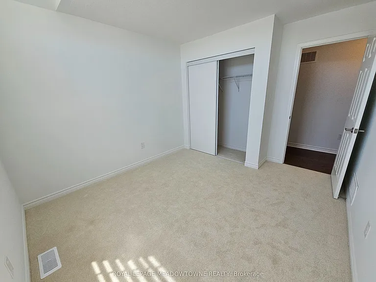 879 Amand Dr — Photo 21