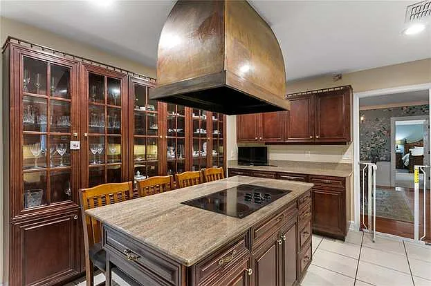 11212 Carrollwood Dr — Photo 31