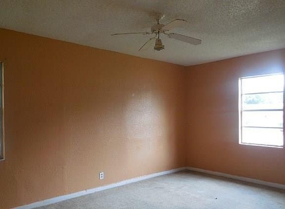 5th image of 3913 Chickasaw Ave