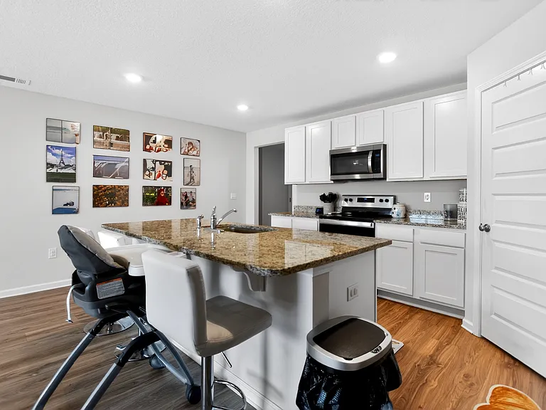 727 Quintana St — Photo 14
