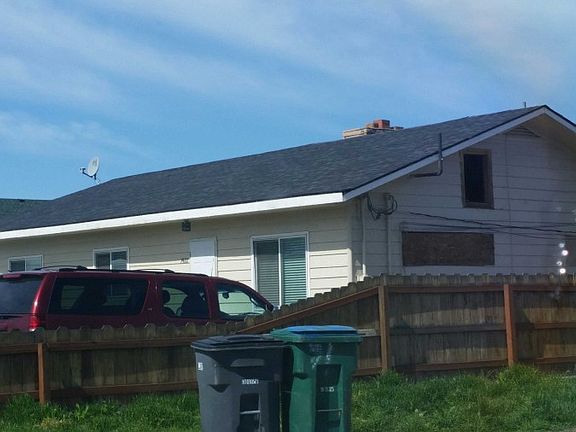 3rd image of 7422 W Yellowstone Ave