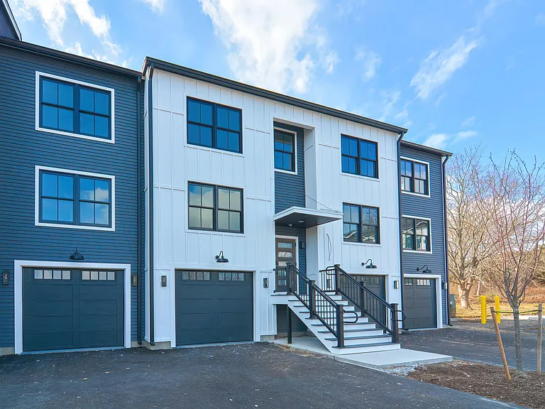 27 Chestnut St — Photo 31