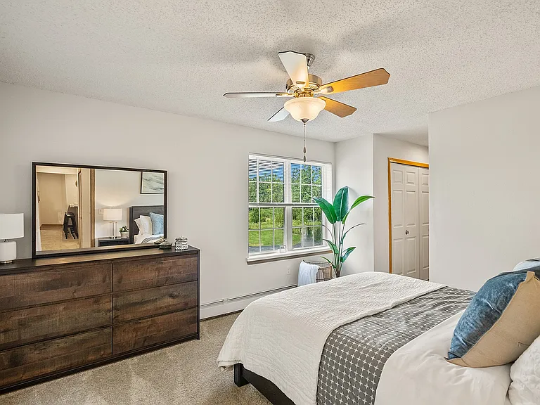 Riverwood Apartments Primary Bedroom