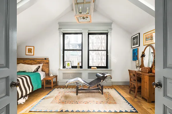 Sold by Compass | media 5