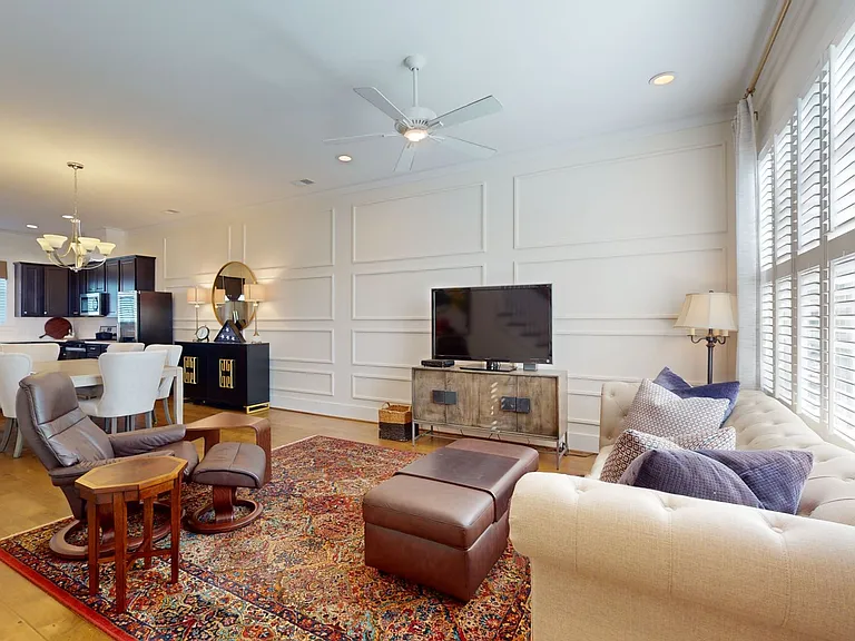 114 Tuttle St — Photo 3