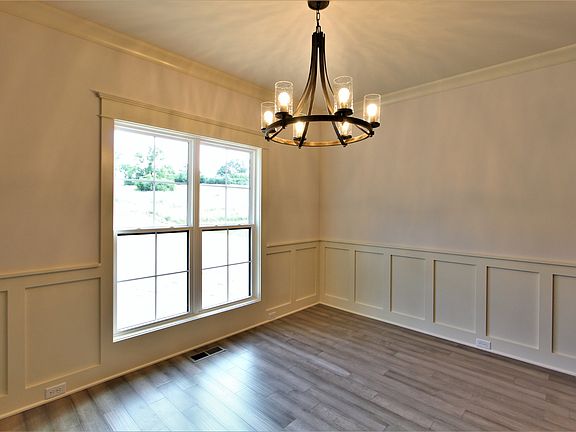 4th image of 68 Hathaway Ln #68