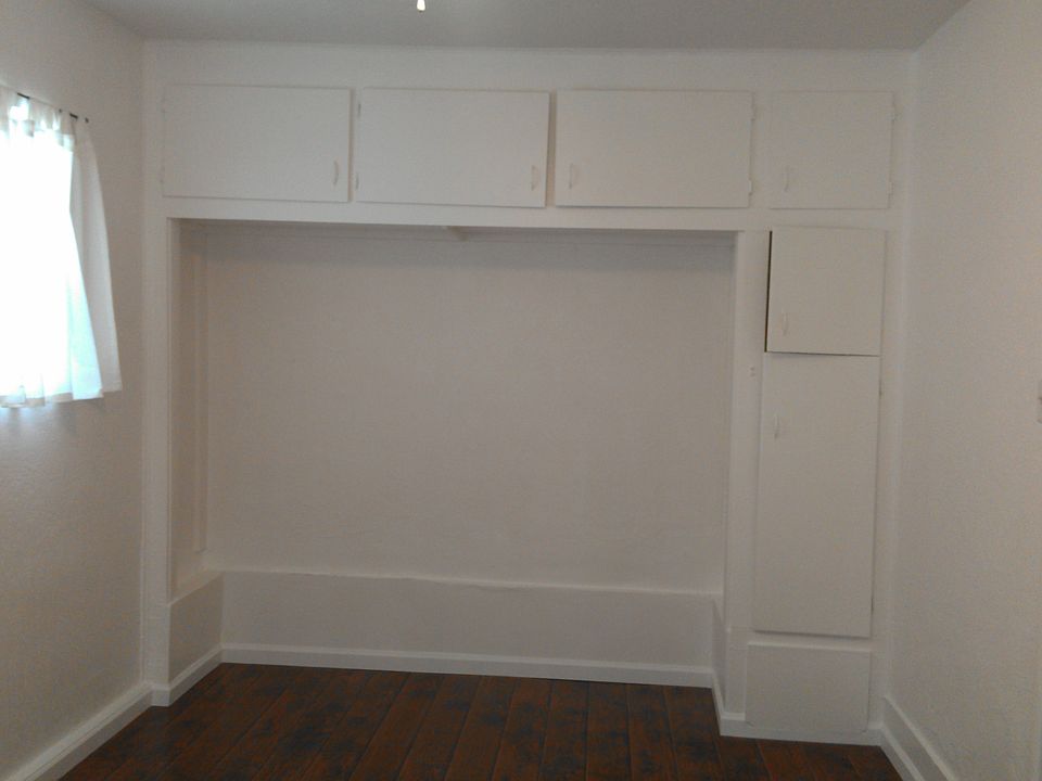Master bedroom, built-ins