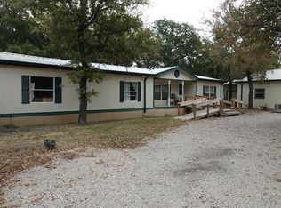 137 Classic Country Ct, Springtown, TX 76082