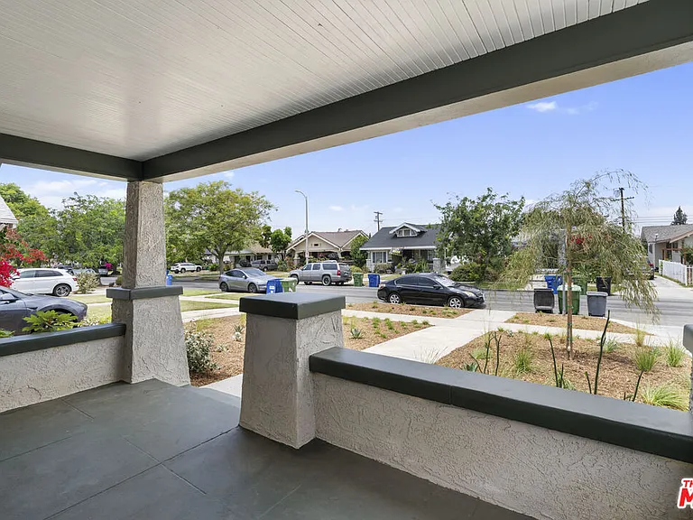 1828 W 41st Pl — Photo 6