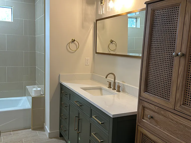 2nd bath with tub and shower