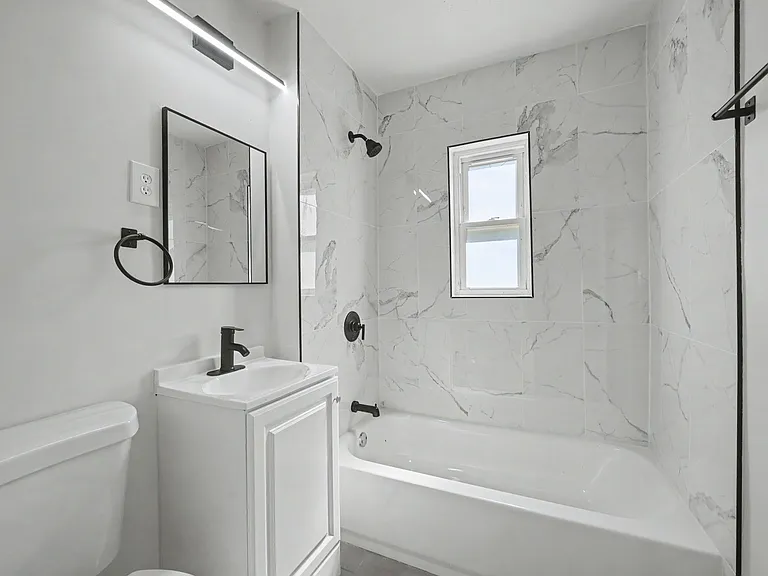 4460 Curundu Ave — Photo 12