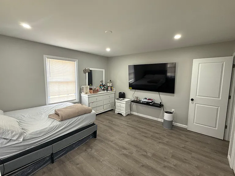 8 Wilcox Ave — Photo 11