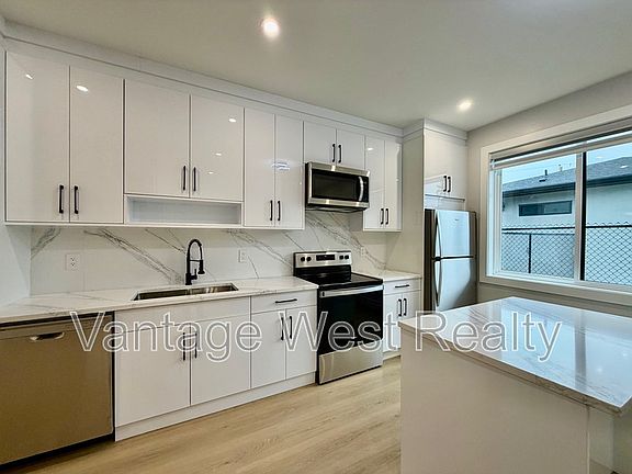 5th image of 1671 Highland Dr N