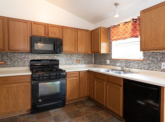 5th image of 39340 N Noble Ave