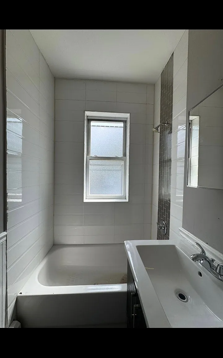 90 Columbia Ave — Photo 3