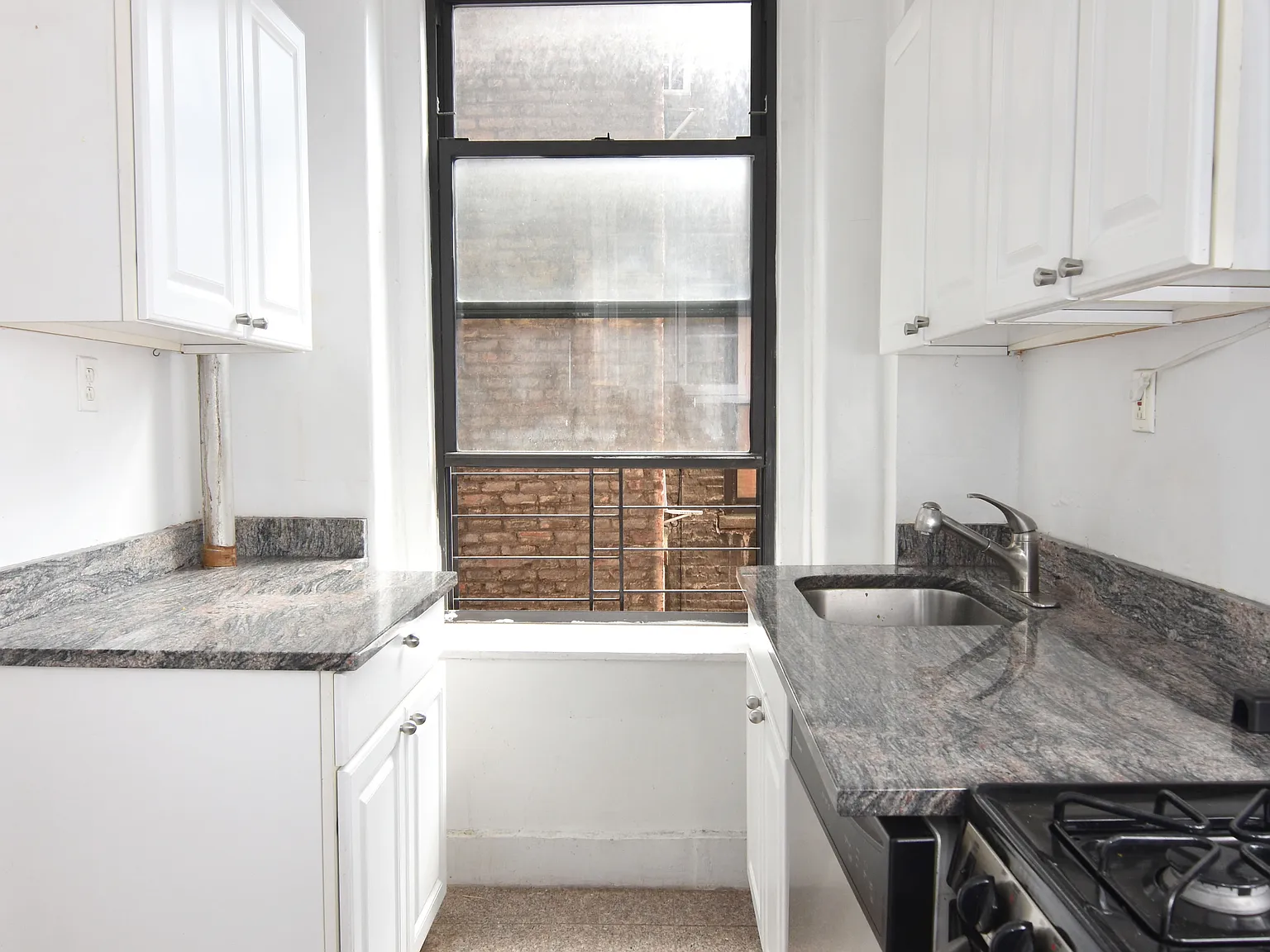 676 Riverside Drive — Photo 2