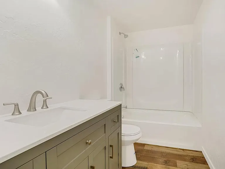 1230 Miller Ave #3 — Photo 3