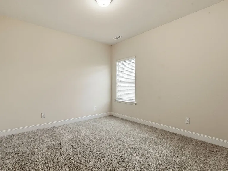 52 Woodwater Cir — Photo 35